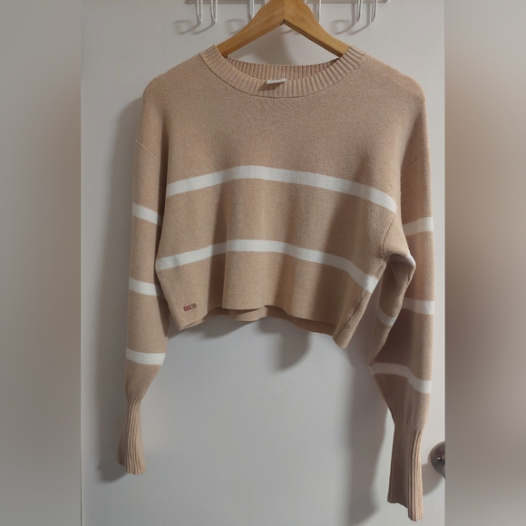 Luna Elegant Beige and White Women's Crew Neck Sweater - Picture 4 of 7